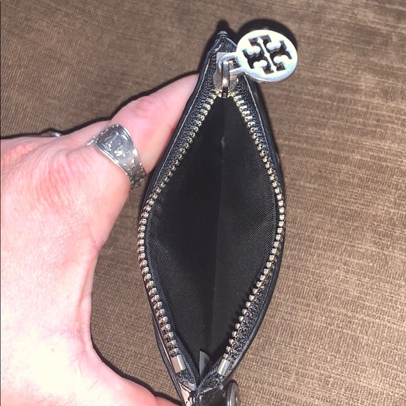 Tory Burch monogram J key pouch - Picture 4 of 4